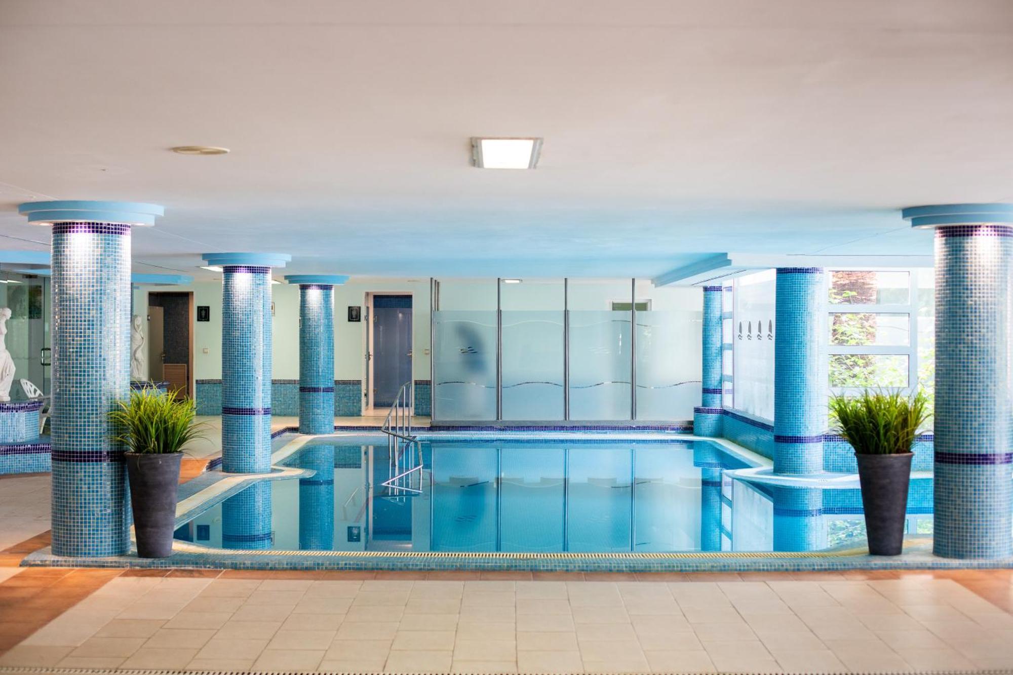 Mariant Park Hotell 4*